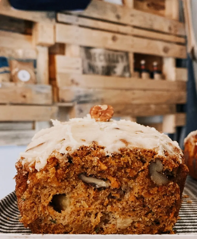 Carrot cake aux noix et glaçage